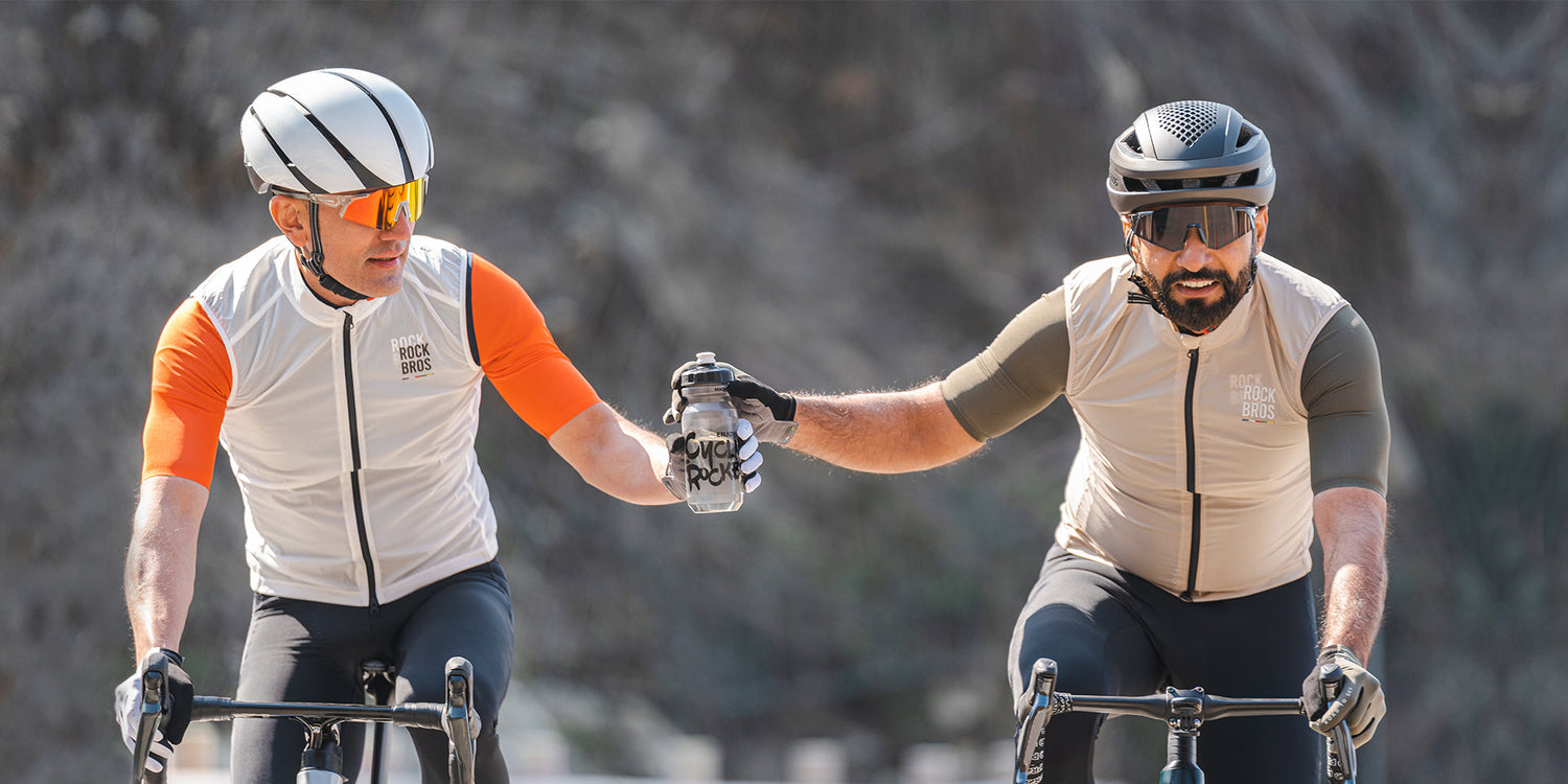 Syndey Opera house with a bike and text in front. Text reading "CYCLING ACCESSORIES YOU NEED FOR YOUR ASUTRALIAN ADVENTRUE"