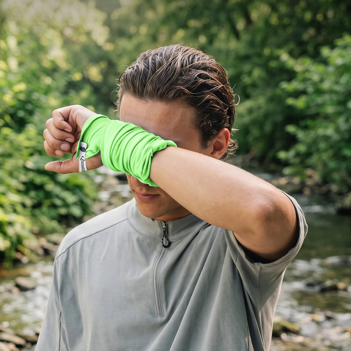 Qunature quick-dry antibacterial camping towel.
#colour_green