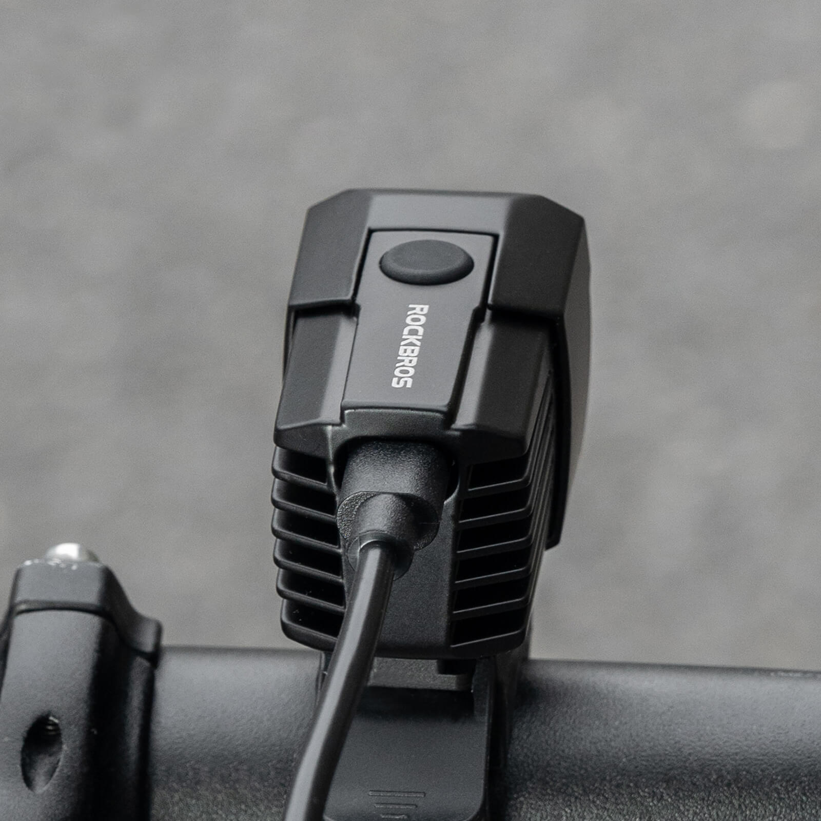 ROCKBROS 1600LM high power USB powered bike light for night riding safety.