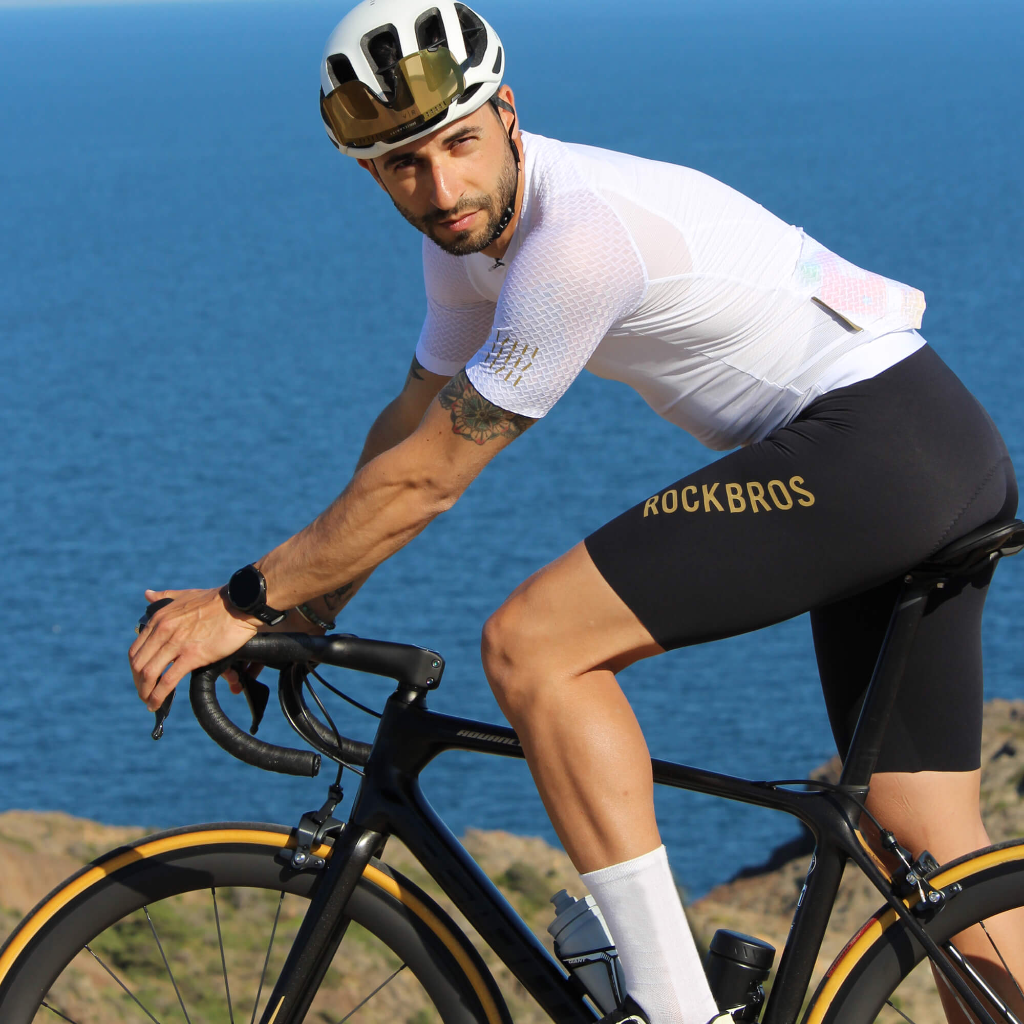 ROCKBROS short sleeve cycling jersey breathable and lightweight