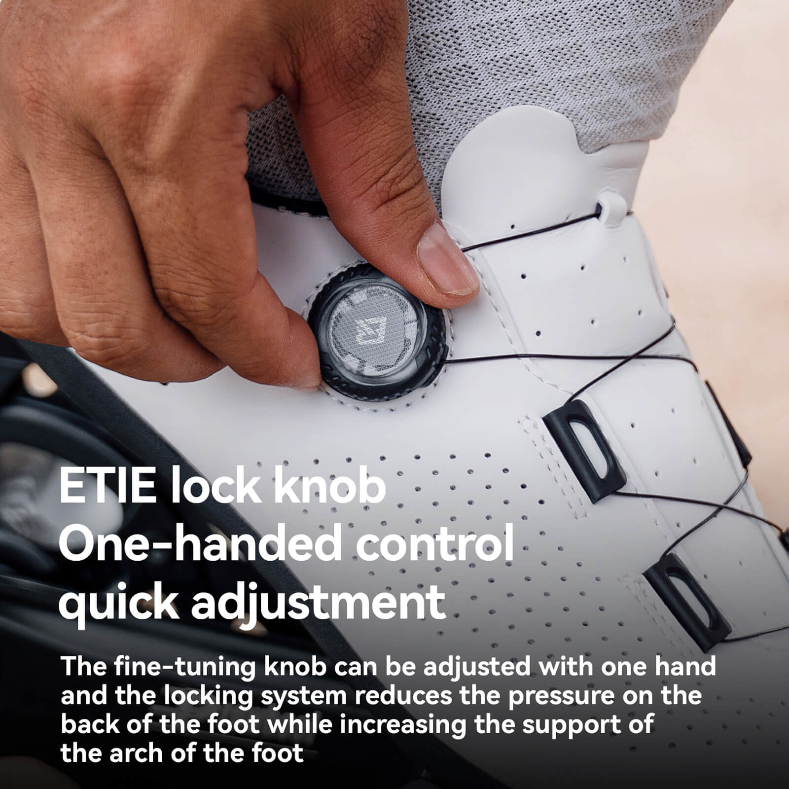 ROCKBROS flat pedal non-cleat cycling shoes for road and mtb riding.