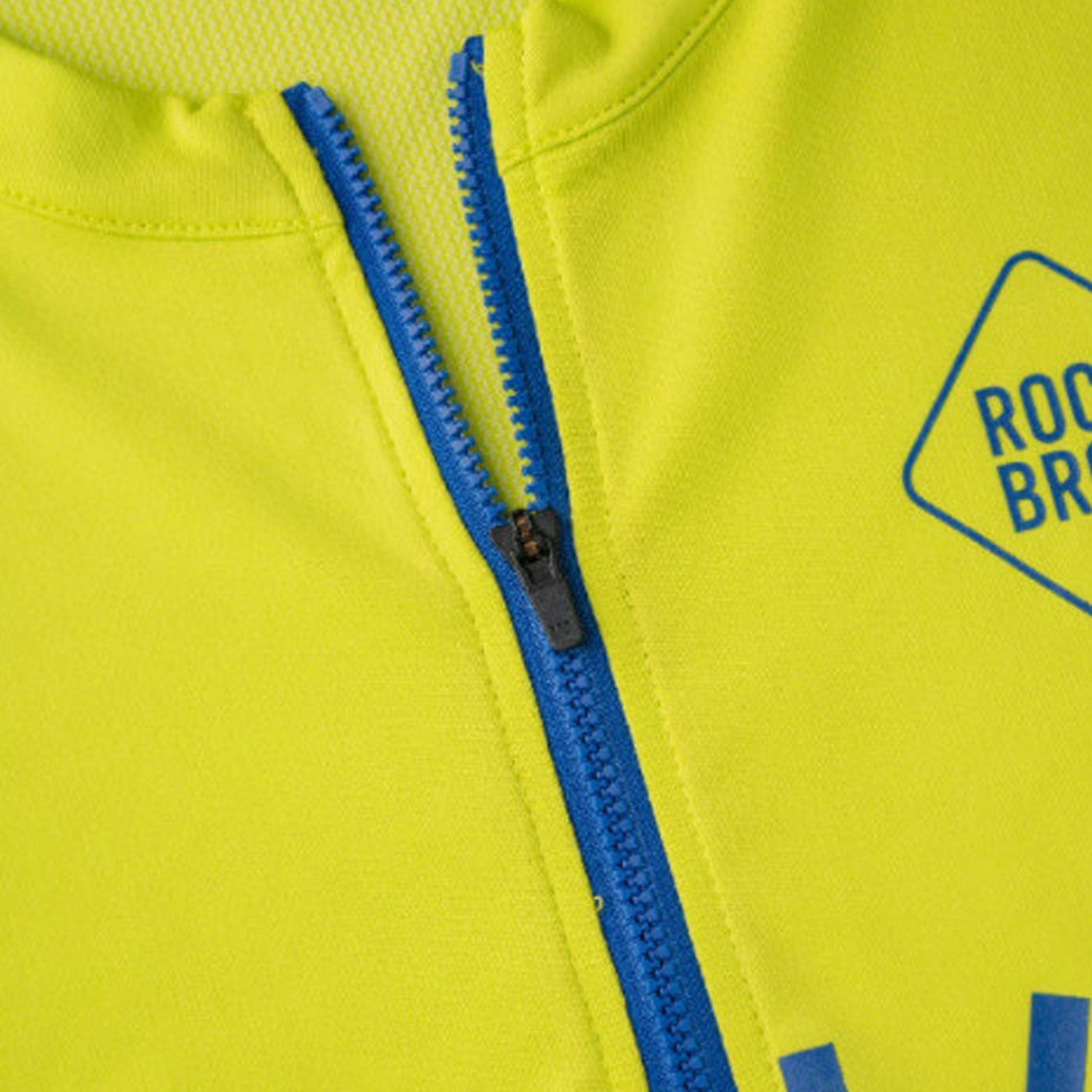 rockbros half-zip colorful cycling jersey for summer rides.