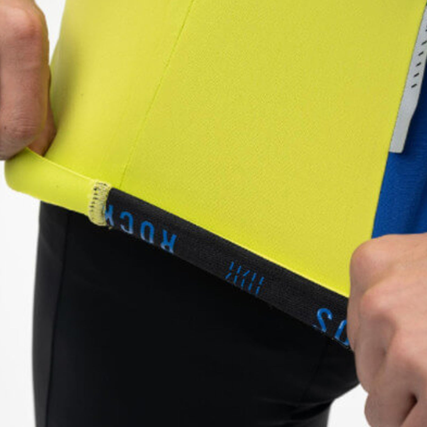 rockbros half-zip colorful cycling jersey for summer rides.