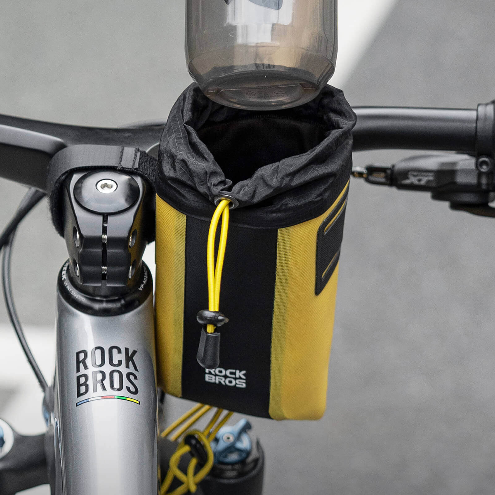 ROCKBROS 1L High-Visibility Waterproof Bike Bottle Bag with Drawstring Closure