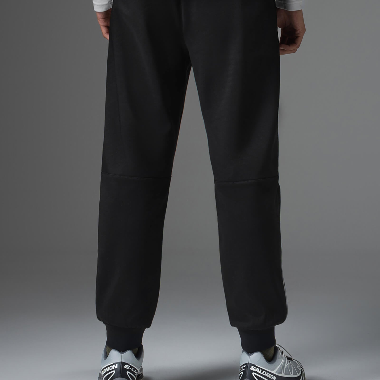 ROCKBROS Men's Cycling Pants with adjustable waist drawstring, embroidered logo, and high elasticity breathable fabric for comfort.