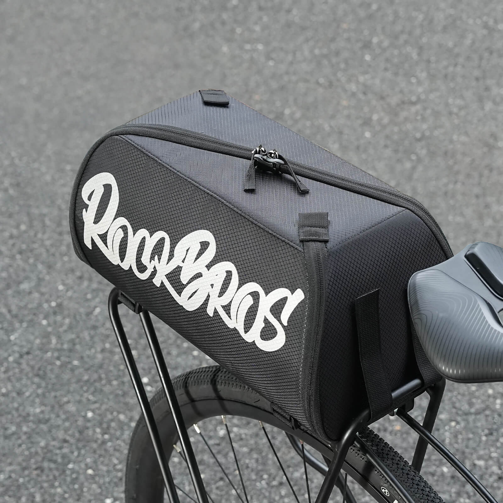 rockbros morph one-piece bike pannier bag for cycling storage.
#option_Standard (11.6L)