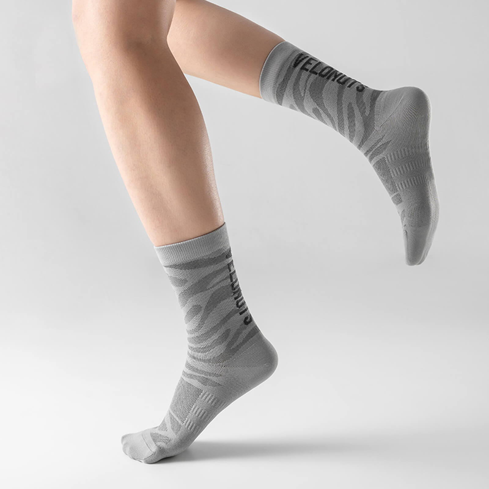 rockbros tiger stripe performance socks for active wear.
#color_grey
