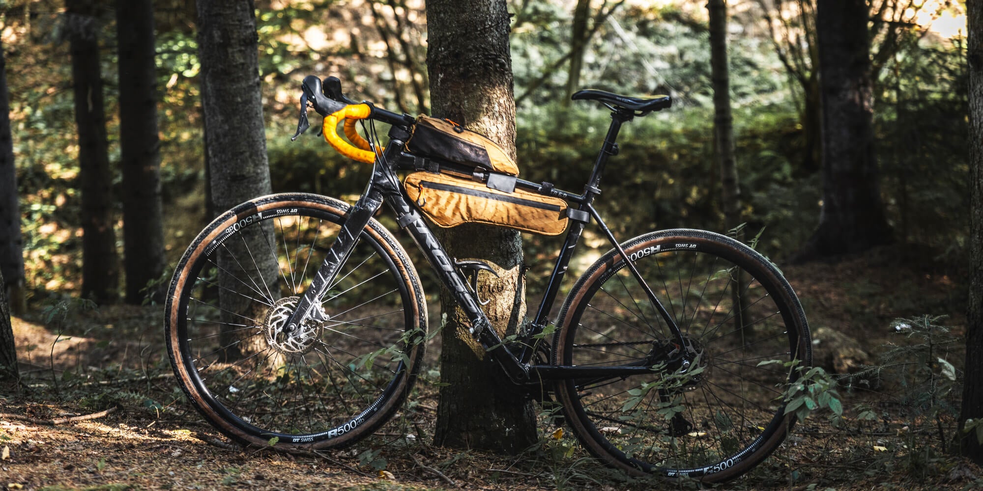 Qunature Bikepacking Frame Bag full view, slim and stable design.