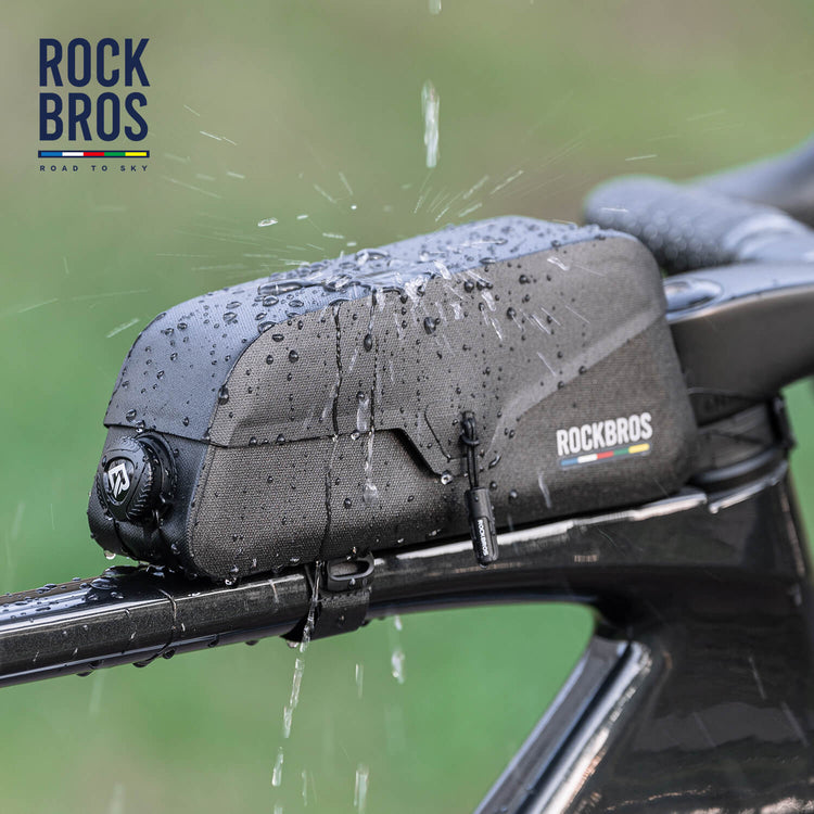 Road to Sky waterproof magnetic bike frame bag, 0.6L to 0.9L capacity