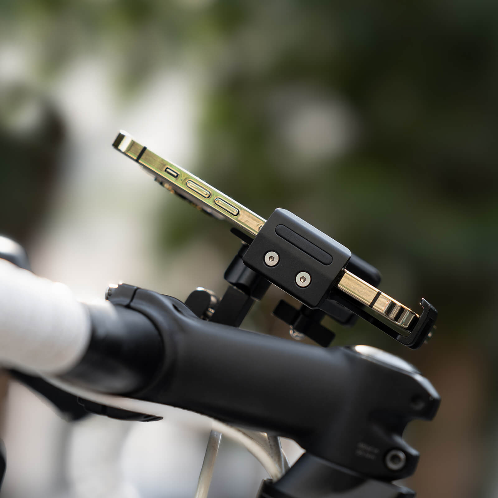 Rockbros Aluminum Alloy Bike Phone Holder with One-Click Auto Lock and Quick Release Design