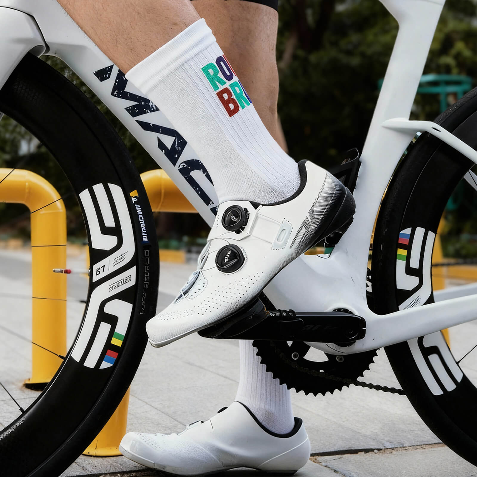 ROCKBROS Breathable Sports Socks featuring a vibrant Color Pop Logo on a clean white background.
#color_black